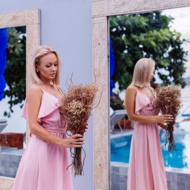 Ce este o rochie de gală tip ball gown și unde o porți