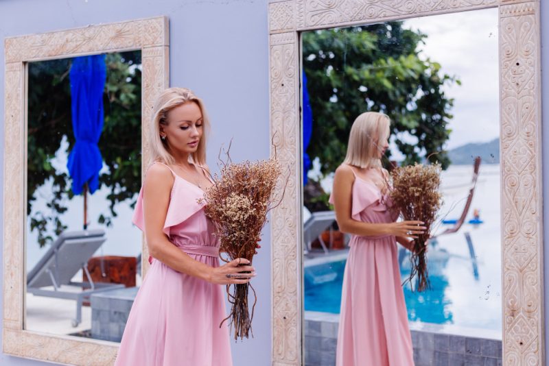 Ce este o rochie de gală tip ball gown și unde o porți