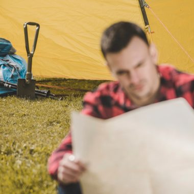 Ce rol joacă un tarp sau o prelată suplimentară în campingul de munte