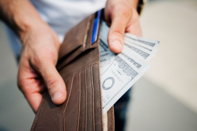 De ce devin atractive obligațiunile de stat Tezaur pentru investitorii mici?