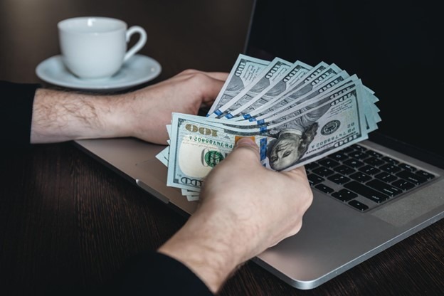Cum să faci bani online