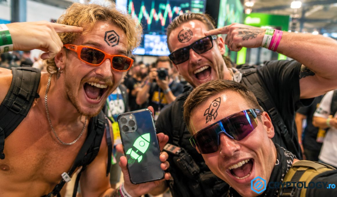 Tatuaj crypto pe frunte pentru o recompensă Pump.fun, refuzat la plată din cauza unei litere lipsă